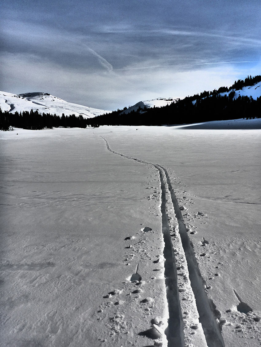 Overnight Cross-Country Ski Tour to Little Round Top Mountain (Carson Pass)  - Tahoe Trail Guide